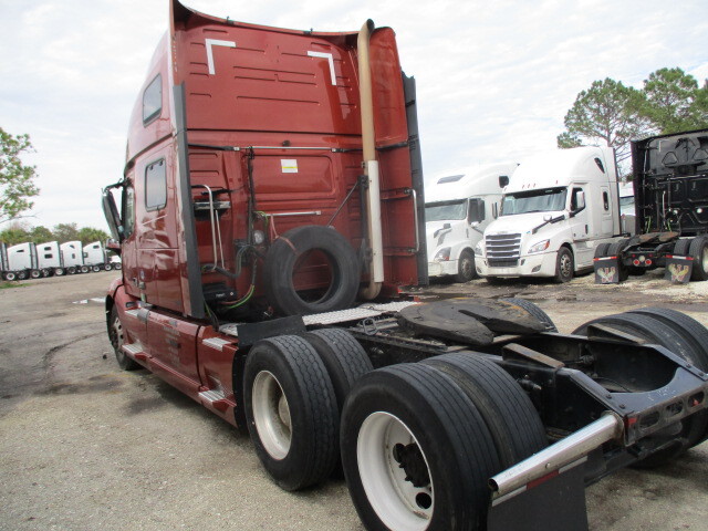 2020 Volvo VNL64T860