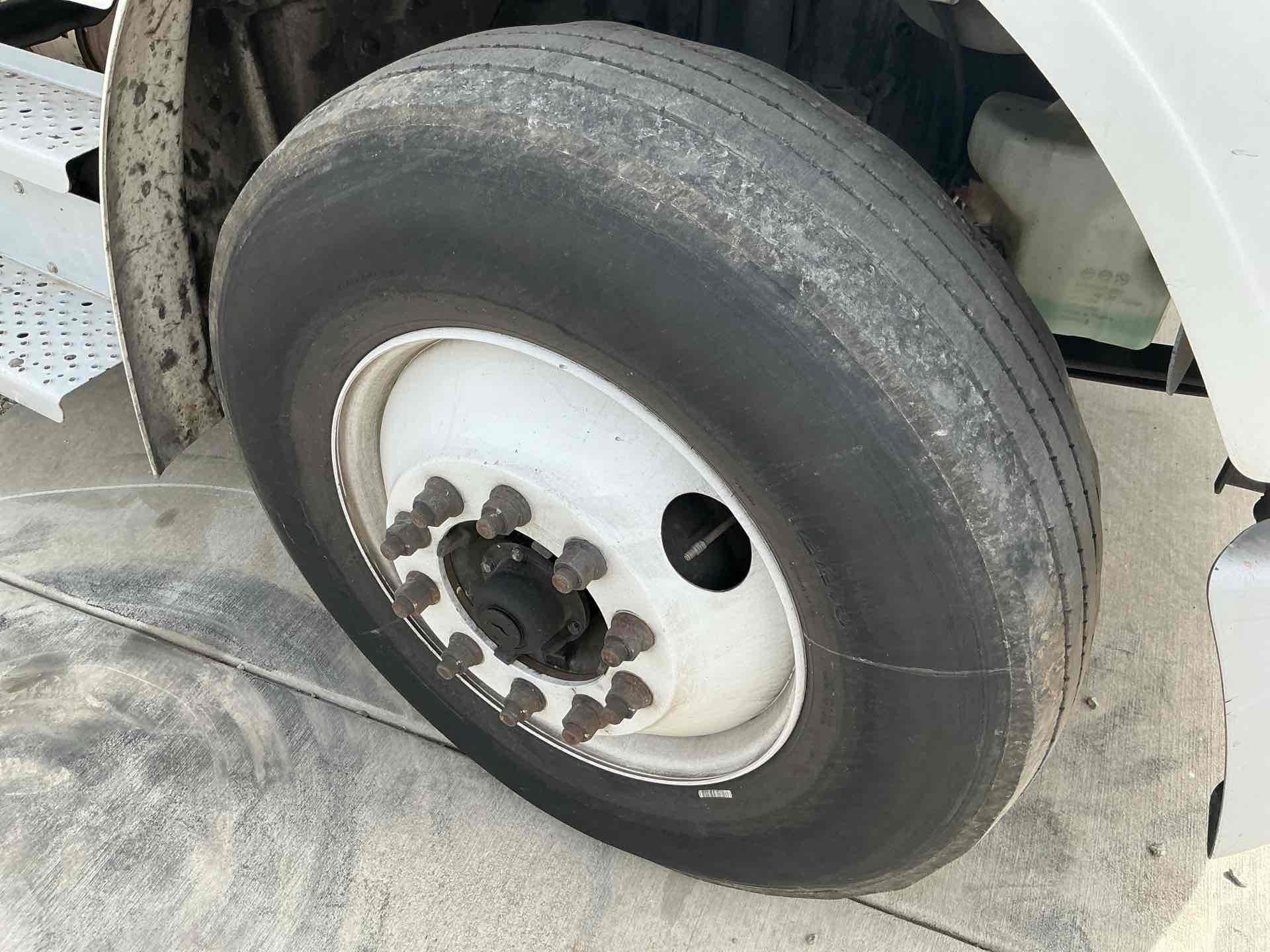 2018 Freightliner Business Class M2 106