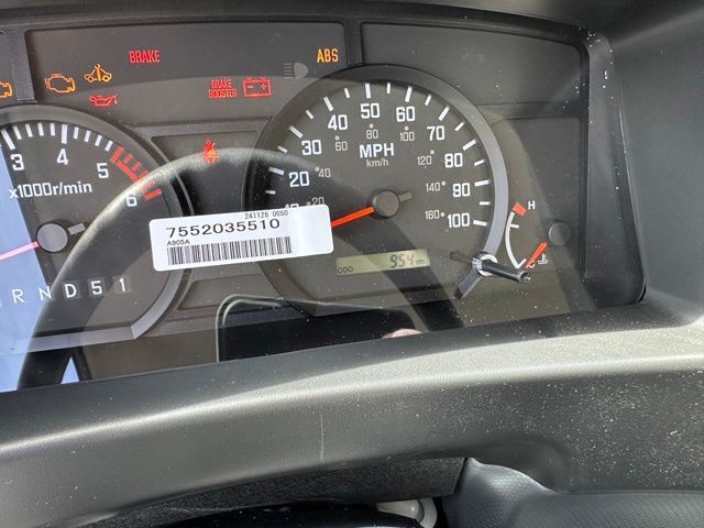 2026 Isuzu NPR HD