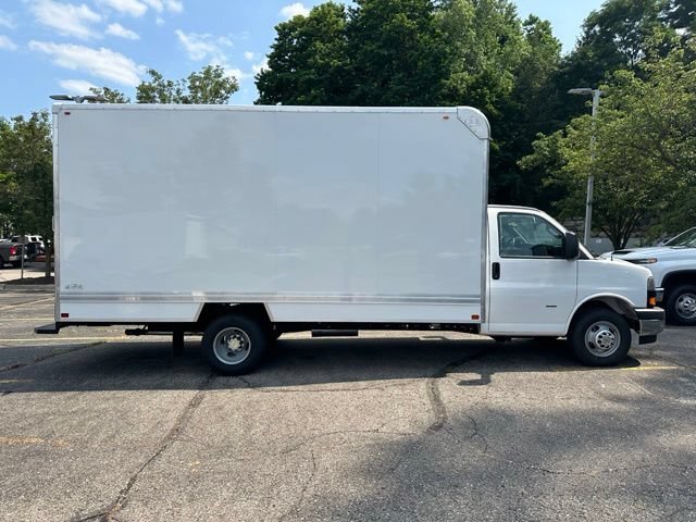 2026 Chevrolet Express 3500