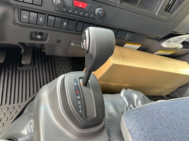 2025 Isuzu NPR XD