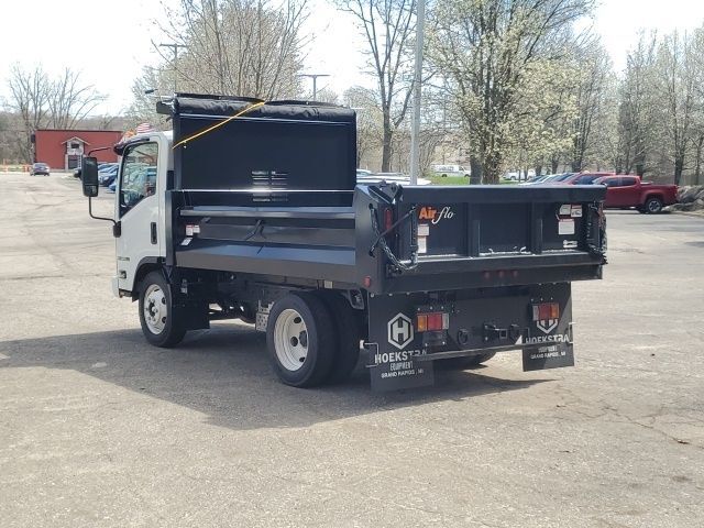 2024 Isuzu NPR HD