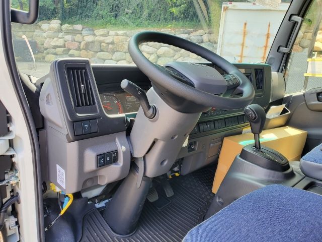 2025 Isuzu NPR XD