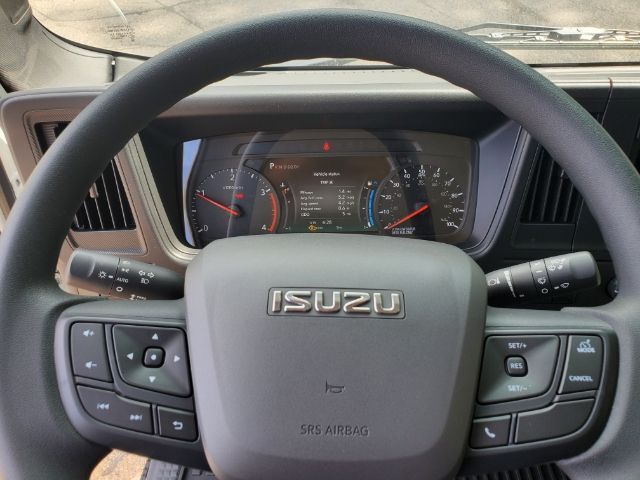 2025 Isuzu NPR XD