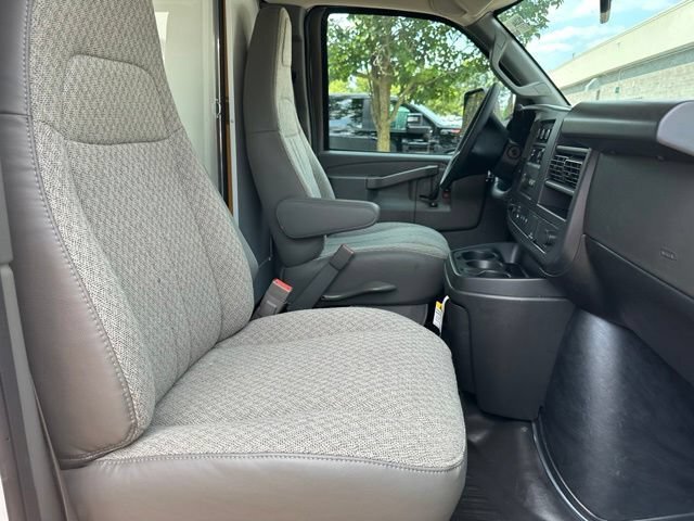 2025 Chevrolet Express 3500