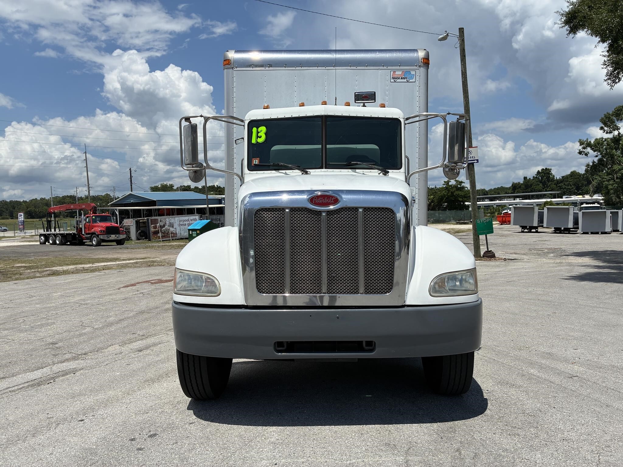 2013 Peterbilt 337