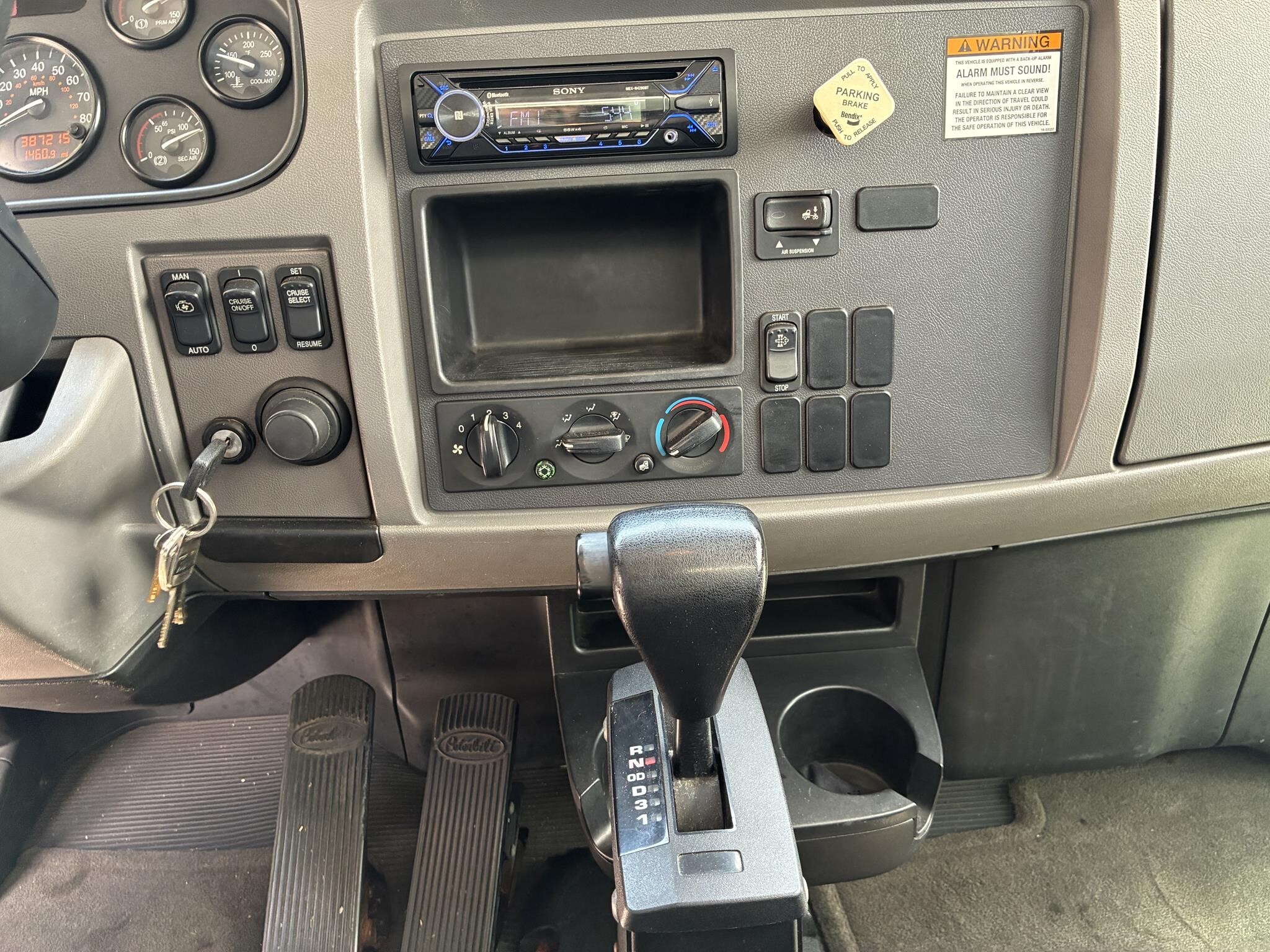 2013 Peterbilt 337