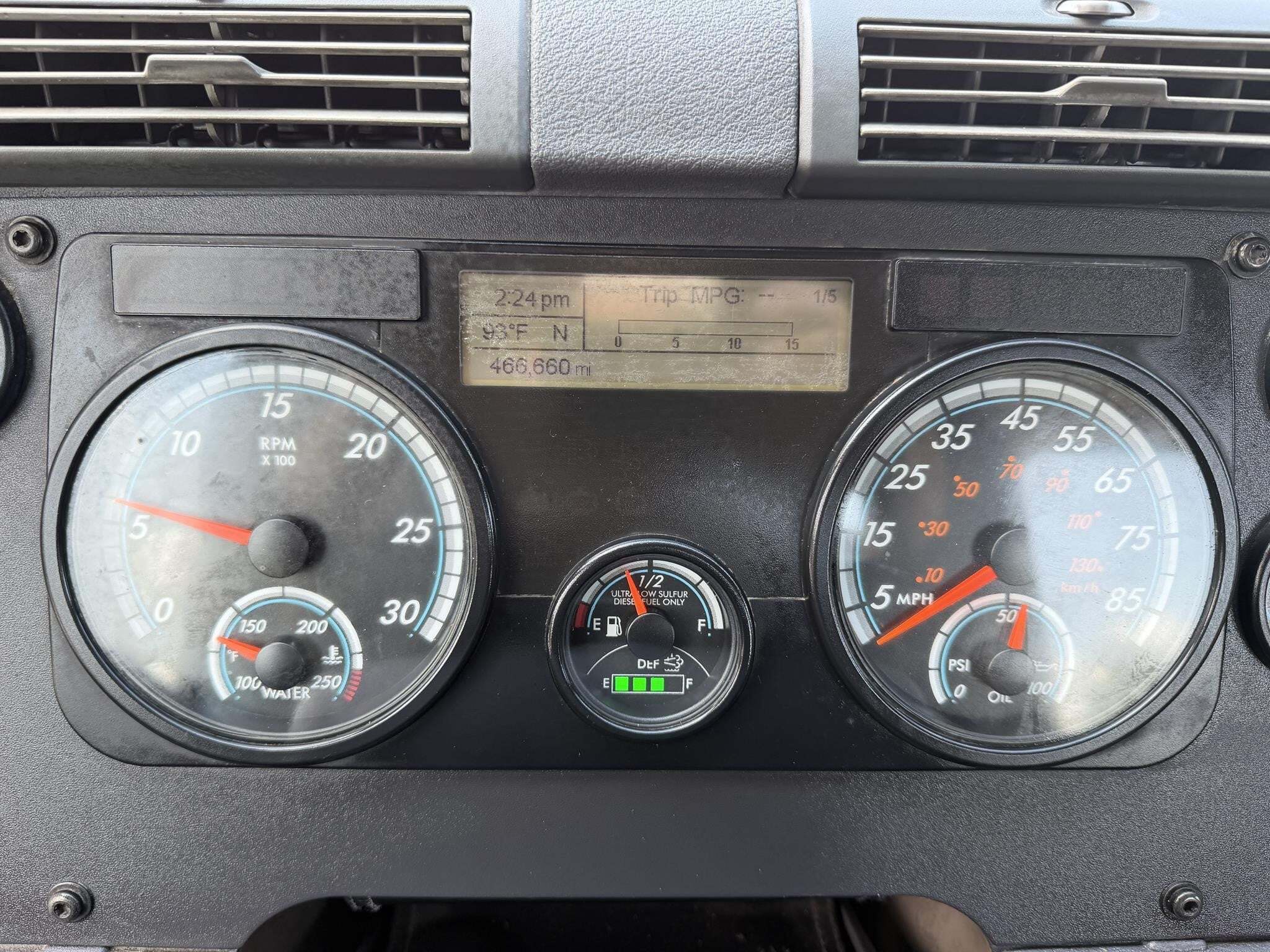 2018 Freightliner CASCADIA 125