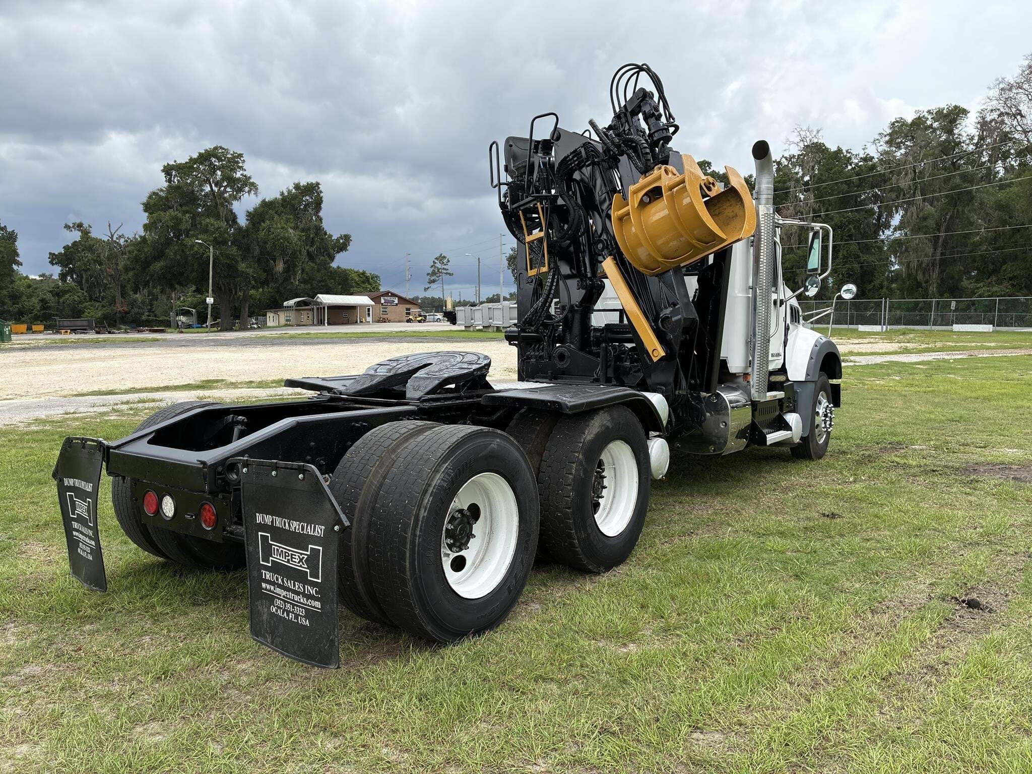 2017 Mack GRANITE GU713