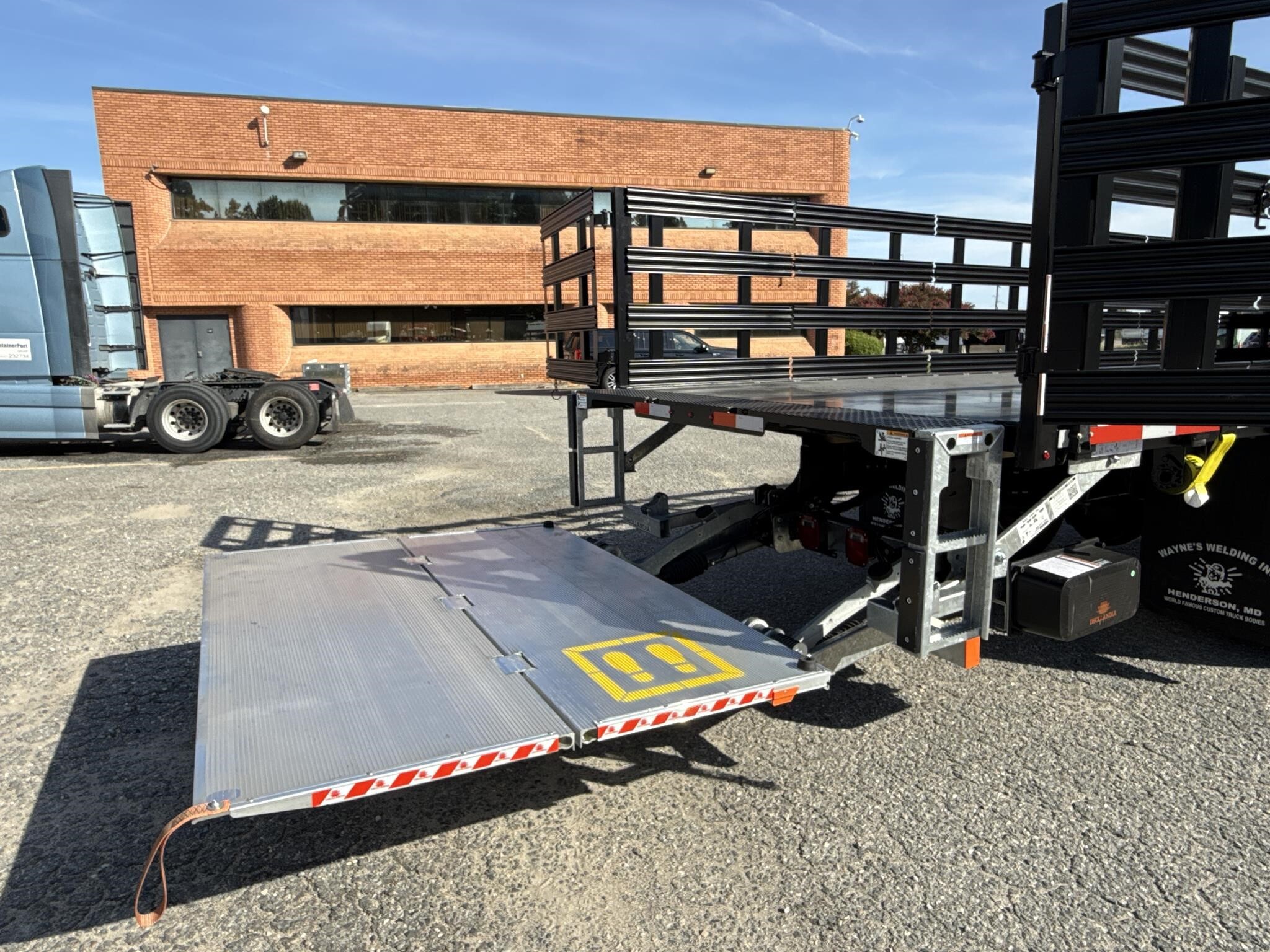 2027 Mack MD6