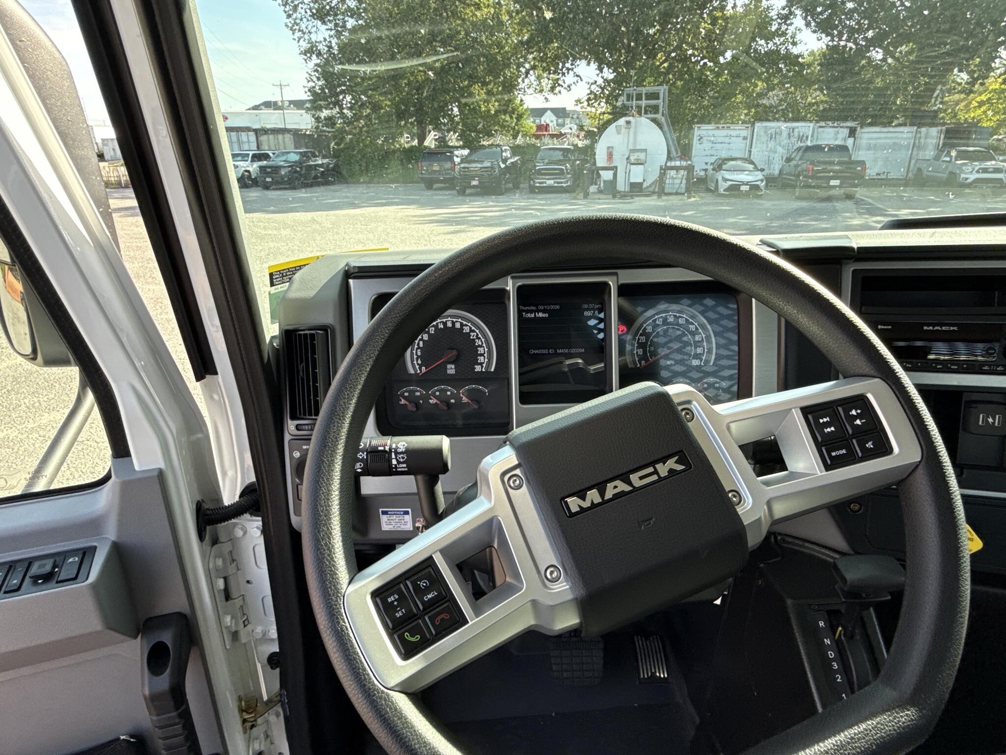 2027 Mack MD6