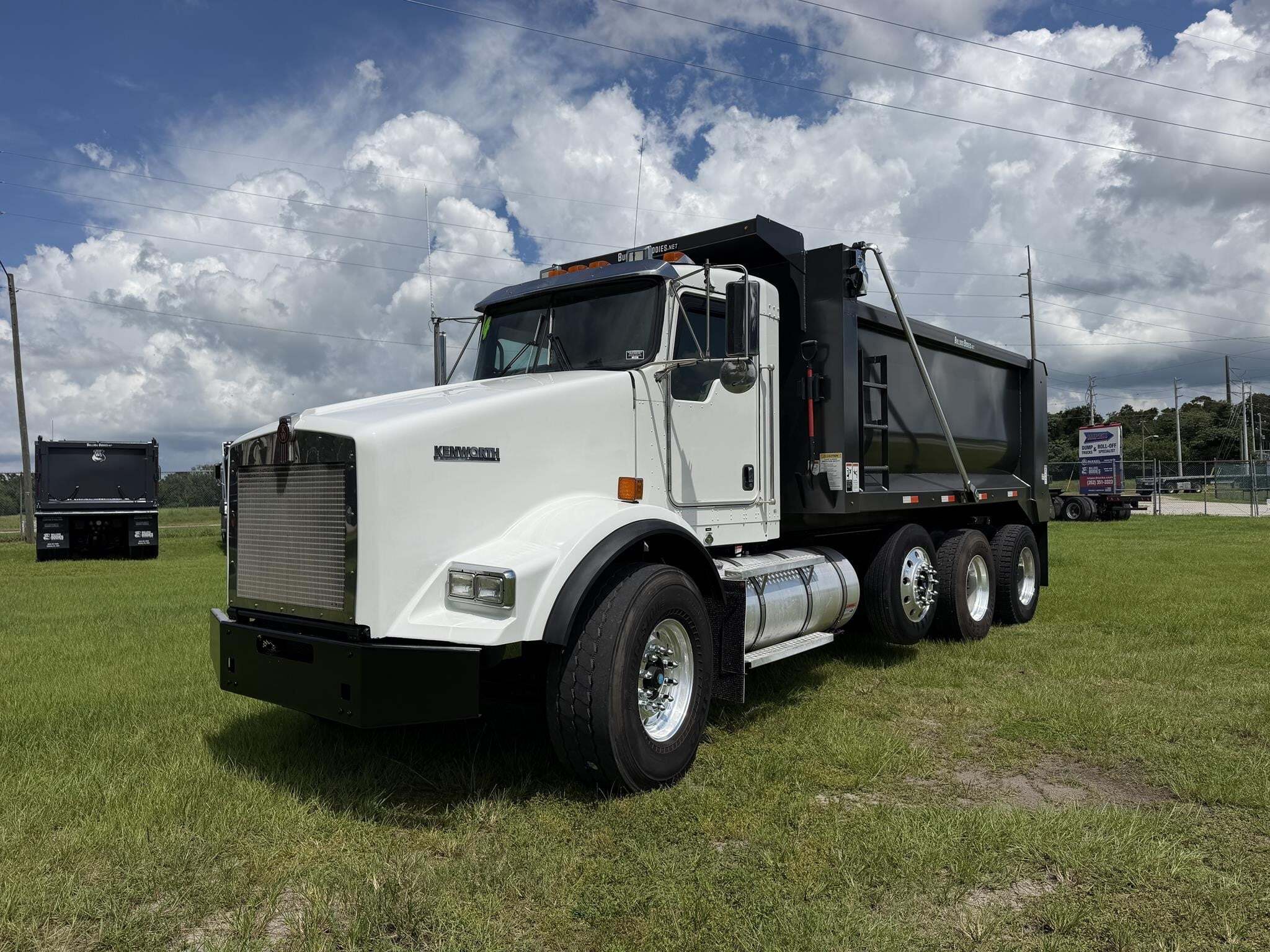 Photo of 2014 Kenworth T800