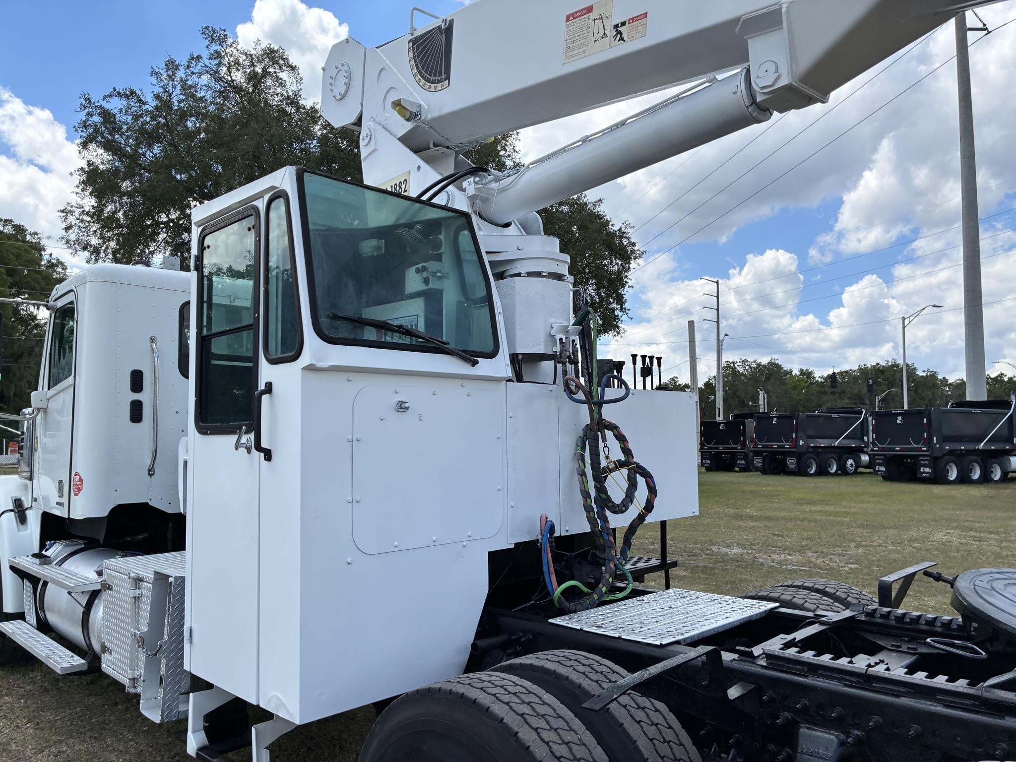 2012 Freightliner CORONADO 114