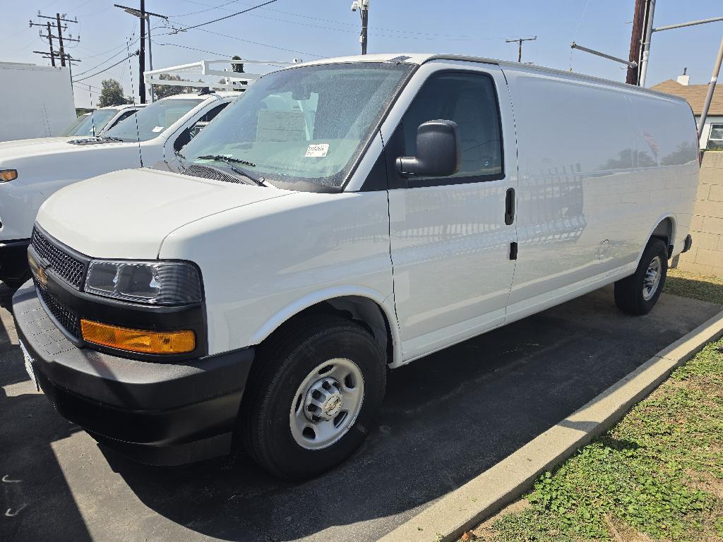 Photo of 2026 Chevrolet EXPRESS G3500