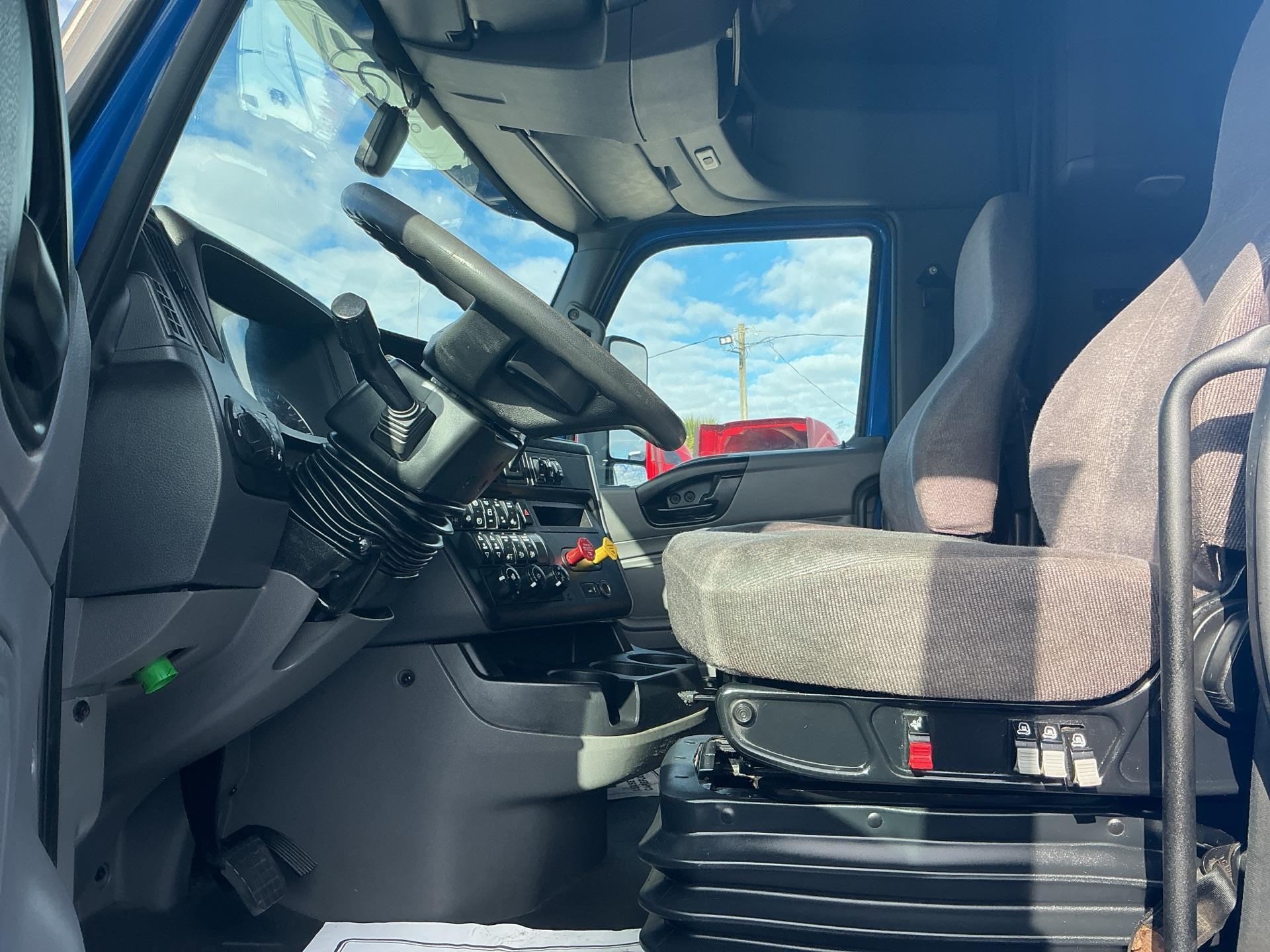 2019 International LT625
