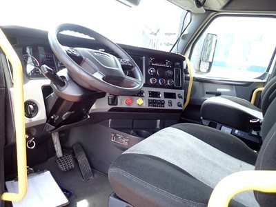 2022 Freightliner Cascadia 126