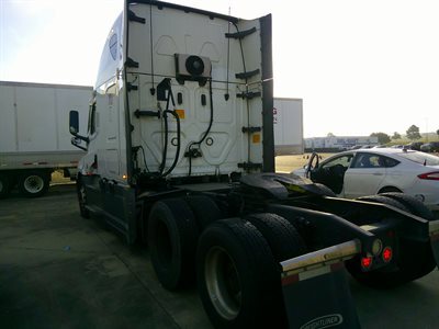 2022 Freightliner Cascadia