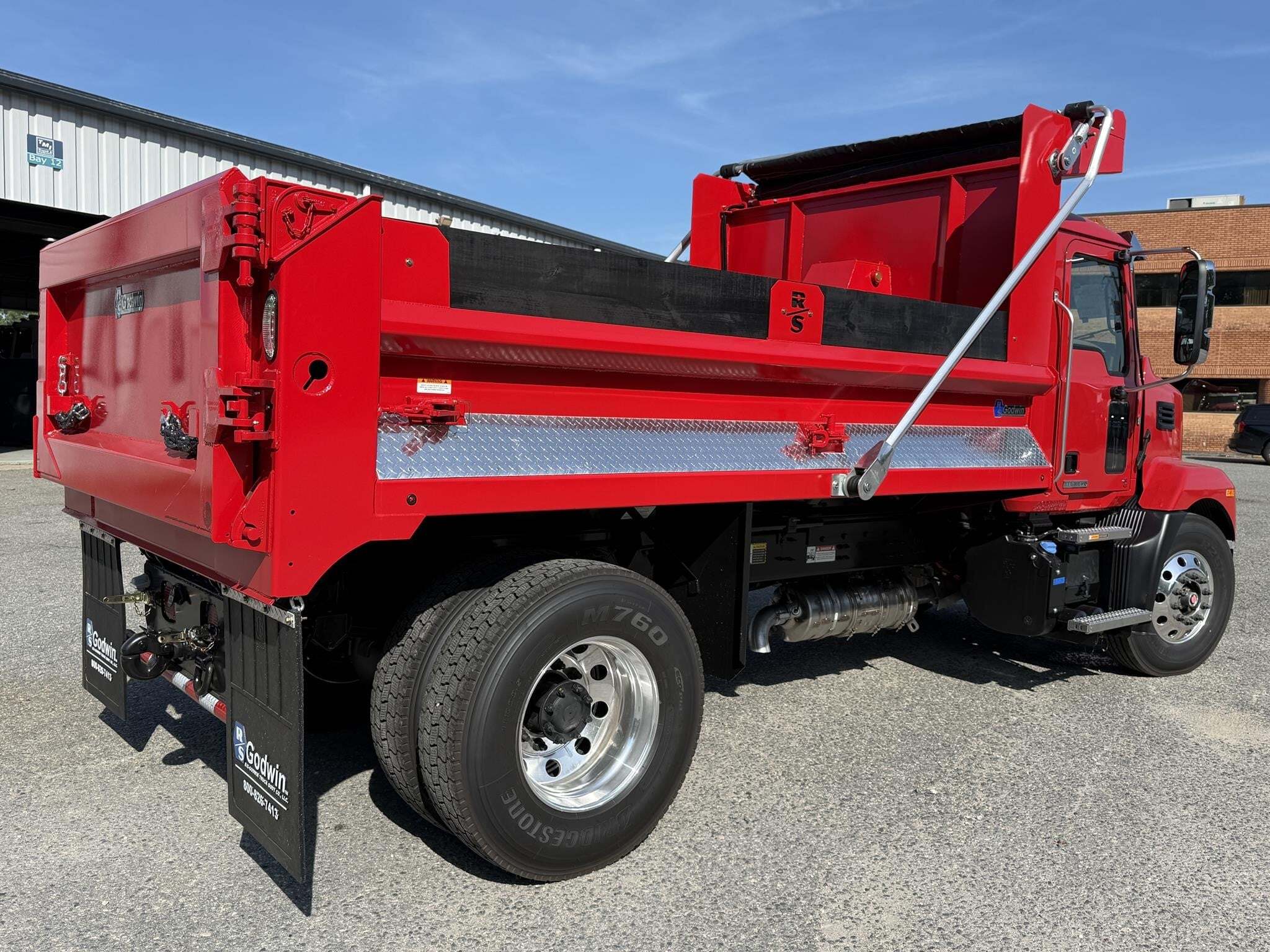 2027 Mack MD6
